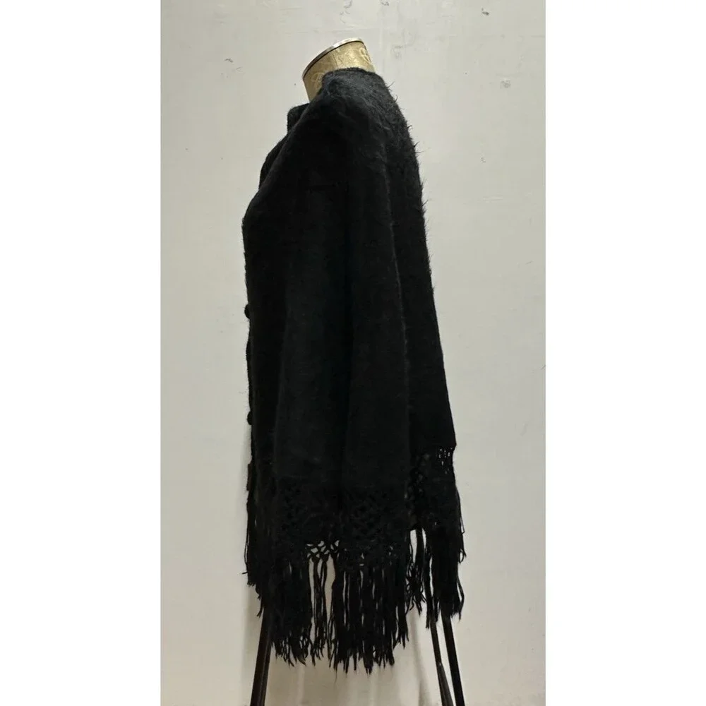 Alpaca Camargo women buttoned poncho one size  black crochet trim and fringes